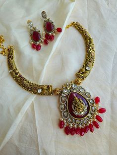 Victorian TwoTone Uncut Polki Kundan hasli Set With Earrings Inspired Bridal Jewelry Set Elegant and delicate Indian Necklace With Gold Plating. Indian Bridal Kundan set One Gram Jewelry Choker Set. Very Gorgeous and pretty, fine Kundan choker necklace with matching earrings gold plated Adjustable length Beautiful Top Quality, Indian Jewelry Set, Necklace Kundan Jewelry Set, Looks Beautiful For All Occasions, Wedding Jewelry, Made By Handmade Hasli Necklace, Indian Jewelry Set, Kundan Choker Necklace, Kundan Jewellery Set, Kundan Choker, Kundan Jewelry, Indian Necklace, Bridal Jewelry Set, Choker Set