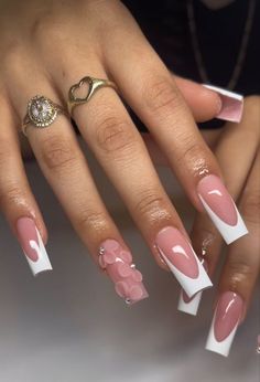 Acrylic French Tips Square, Dip Powder Nails Flower Design, Cute Nails With Initials Short, Med Nail Designs, Nail Inspo Coffin Short, Square Simple Nails, Heart Design Aesthetic, Square Nails Medium Length, Square French Tip Nails With Design