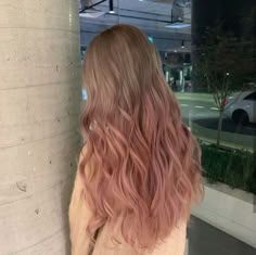 Pink And Blonde Hair Aesthetic, Light Brown Pink Hair, Light Pink And Brown Hair, Pinkish Brown Hair, Layers In The Back, Peach Hair Color, Brown And Pink Hair, Kpop Hair Color, Longer Layers