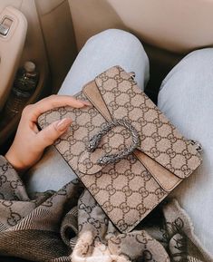 Gucci Dyonisus Bag Outfit, Gucci Dyonisus Bag, Gucci Bag Dionysus, Gucci Scarf, Gucci Purse, Womens Designer Bags, Luxury Purses, Satchel Purse