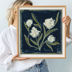 Loosely painted flower arrangement on navy blue background, abstract southern flowers, modern abstract floral art Postpartum Art, Feminine Dark, Blue Flower Arrangements, Pretty Wall Art, Southern Coastal, Navy Blue Flowers, Feminine Elegance, Coastal Modern, Natural Aesthetic