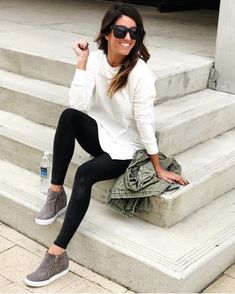 What To Wear With Wedge Sneakers, Wedges Outfit Winter, Sneakers Outfit Spring, Wedge Sneakers Outfit, Wedges Outfit, Tennis Shoe Outfits Summer, Converse Outfits, Tennis Shoes Outfit, Chic Fall Outfits