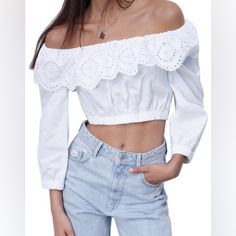 Brand New. White Xl Crop Top. Zara Bodysuit, Poplin Blouse, Poplin Top, Zara Crop Top, Zara Blouse, Zara White, Sleeveless Crop Top, Poplin Shirt, Embroidered Blouse