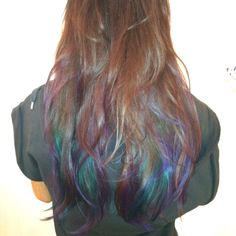 Soo Wanna Do This In The Summer <3 Rainbow Tips Hair, Oil Spill Hair Brunettes, Rainbow Hair Streaks, Pigeon Hair, Oil Spill Hair, Rainbow Highlights, Hair Chalk, Hair Streaks, Colorful Hair