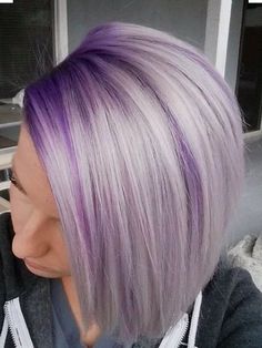 Color Melting Hair, Underlights Hair, Hair Color Unique, Purple Highlights, Hair Color Purple, Penteado Cabelo Curto, Hair Color And Cut, Pastel Hair