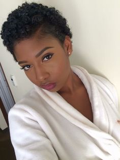 Short Hair Waves, Short Natural Curly Hair, Black Hair Short Cuts, Twa Hairstyles, Bald Hair, Quick Natural Hair Styles