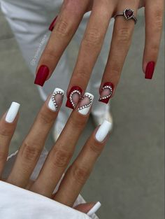 Valentine Day Nails, Mac Nails, Aqua Nails, Elegant Nail Art, Minimal Nails, White Nail Art, Heart Red, Simple Nail Art Designs, Birthday Nails