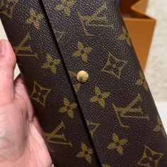 100% Authentic Or You Money Back Pre Owned In Very Good Condition Louis Vuitton Sarah Wallet, Louis Vuitton Accessories, Louis Vuitton, Women Accessories, Wallet, Money, Color