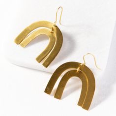 Part of our brass collection, these earrings are made by artisans in India from uncycled brass. Inspired by nature and its rainbows, the rainbow dangle earring features a unique sillouhette that adds an effortlessly cool statement to any outfit.. 2" L Made By Artisans In India Upcycled Brasss Brass Jewellery Handmade, African Earrings, Multicolor Earrings, Earrings Handmade Dangle, Jewelry Workshop, Brass Bracelet, Rainbow Earrings, Colorful Jewelry, Brass Jewelry