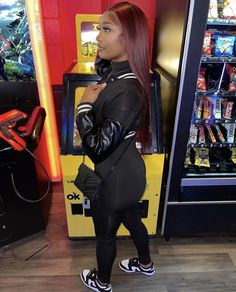 Varsity Jacket Outfit Black, Black Varsity Jacket Outfit, Crazy Fits, Baddie Inspiration, Black Varsity Jacket, Varsity Jacket Outfit, Fall Winter Trends