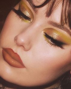 Yellow Eye Makeup, Four Twenty, Smoky Eyes, Snake Eyes, Creative Eye Makeup, Creative Makeup Looks, Eye Primer, Eye Makeup Art