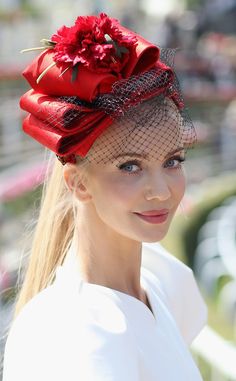 Tatiana Korsakova from Royal Ascot 2015: Best, Worst & Craziest Hats Tatiana Korsakova, Red Hat Society, Races Fashion, Elegant Hats, Cocktail Hat