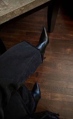 Mode Inspo, Mode Vintage, Looks Style, Looks Vintage, Boots Outfit, Black Aesthetic, Black Outfit, Wearing Black