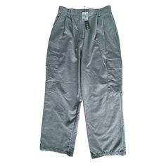 Hunter & Brown Junior's Straight Leg Pleated Cargo Pants W/Pockets Size L Gray Utility Full-length Pants With Pockets, High Waist Solid Bottoms With Pockets, Baggy High-waisted Pants With Welt Pockets, Utility Bottoms With Welt Pockets In Solid Color, Utility Style Bottoms With Welt Pockets, Utility Trousers With Welt Pockets, Utility Style Bottoms With Pockets For Work, Utility Baggy Bottoms With Welt Pockets, Utility Bottoms With Pockets For Work