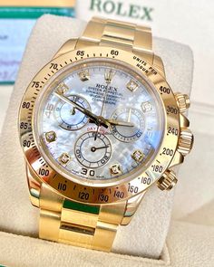 Cosmograph Daytona, Rolex Cosmograph Daytona, Rolex Yacht Master, Gold Rolex, Rolex Models, Authentic Watches, Pearl Diamond, Diamond Watch, Luxury Watches For Men