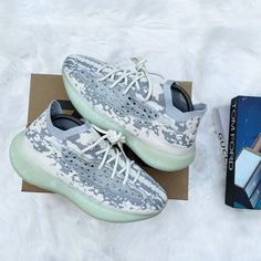 Sneakers Yeezy, Adidas Fashion, New Week, Just In Time, Shoe Collection, Wedding Sneaker, In Time