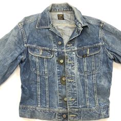 Vintage Lee 101-J union made Sanforized Denim Jacket 1950s-1980s made in USA 100% cotton size: 38, small measurements: armpit to armpit: 19” top of neck to bottom: 23” Vintage Pre-washed Cotton Denim Jacket, Retro Washed Cotton Denim Jacket, Vintage Cotton Denim Jacket, Pre-washed, Vintage Medium Wash Cotton Denim Jacket, Vintage Cotton Denim Jacket In Medium Wash, Retro Pre-washed Cotton Denim Jacket, Vintage Cotton Denim Jacket With Button Closure, Casual Fitted Pre-washed Denim Jacket, Fitted Vintage Faded Denim Jacket