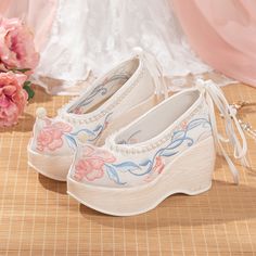 Fairy Cosplay, Autumn Pattern, Wearing Style, Embroidered Shoes, Ankle Strap Shoes