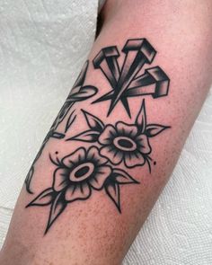 Traditional Tattoo Elbow, Traditional Tattoo Filler, Wrist Band Tattoo, Chain Tattoo, Tattoo Filler, Elbow Tattoos