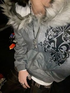 Y2k Outfits Men, Affliction Clothing, Outfit Elegante, Fashion Abstract, Outfit Elegantes, Fur Hoodie, Fire Fits, Y2k Outfits, Swaggy Outfits