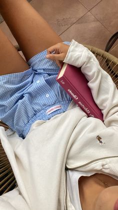 Women Boxers Outfit Aesthetic, Kasia Core, Outfits For Summer Comfy, Boxer Shorts For Women Outfit, Summer Outfits Sporty, New York Summer Outfits, Blue Shorts Outfit, Preppy Spring Outfits, Sporty Summer Outfits