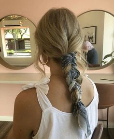 Low Side Braid, Handkerchief Hairstyles, Pulled Back Hairstyles For Work, Peinados Fáciles Para Cabello Corto, Hair Stylies, Work Hairstyles, Sleek Hairstyles, Hairstyles For Long Hair