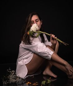 Studio photography flower picture pose inspiration home portrait pictures photographer Photography Portraits, Portrait Photography, Wonder Woman, Wonder, Concert, On Instagram, Instagram