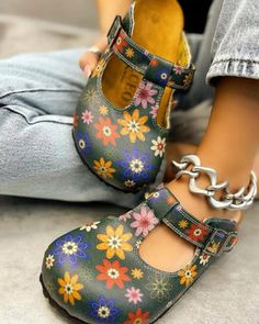 Girls Clogs, Teacher Shoes, Mixed Flowers, Red And White Flowers, Funky Shoes, Cork Heels, Swag Shoes, Fabulous Shoes, Comfy Shoes