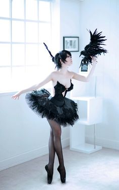 Black swan? Princess Kraehe, Princess Tutu Anime, Ballet Clothes, Princess Tutu, Amazing Cosplay, Manga Cosplay, Best Cosplay, Halloween Cosplay, Frankenstein