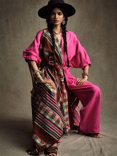 Amrit Kaur + Pooja Mor Wear Global Boho for Vogue Paris April 2020 — Anne of Carversville Amrit Kaur, Pooja Mor, Moda Peru, Global Boho, Paris April, Look Boho Chic, Ethno Style, Mexican Fashion, Mode Boho