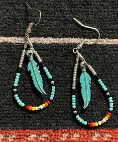 Homemade Jewelry, Western Jewelry, Beaded Hoop Earrings, Loom, Nativity, Diy Jewelry, Native American, Temple, Hoop Earrings