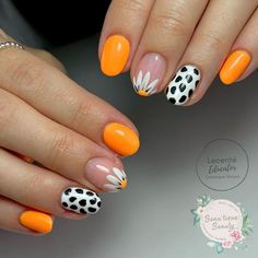 20 Playful Orange Nail Ideas to Try Today: Zest Up Your Nails - 160grams September Nail Art Ideas, Short Nail Summer Designs, What Color Goes With Orange, Orange Manicure Ideas, Nails Orange Design, Teacher Nail Designs, Orange Nails With Design, 70s Inspired Nails