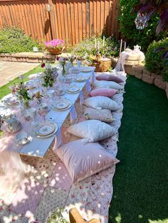 Mother’s Day Tea Party Picnic in the garden Sweet 16 Tea Party, Picnic Luxury, Outdoor Tea Parties, Adult Tea Party, Luxury Picnics, Picnic Birthday Party, Luxury Picnic, Fairy Tea Parties, Tea Party Table