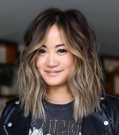 Flattering Hairstyles For Round Faces, Medium Shaggy Hairstyles, Long Sleek Hair, Plus Size Hairstyles, Medium Shag Haircuts, Flattering Hairstyles, Bob Hairstyles For Thick