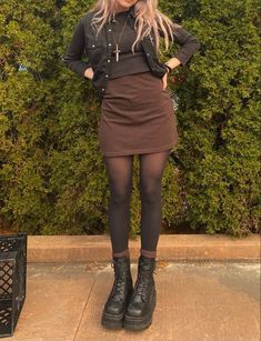 Skirt Sets, Winter Trends, Mode Inspo, Alternative Outfits, Outfit Inspo Fall, Komplette Outfits, Edgy Outfits, Mode Vintage, Doc Martens