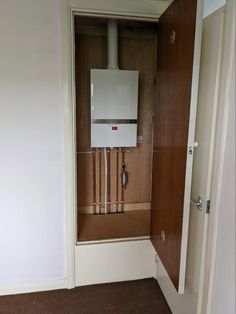 an electrical box in the corner of a room