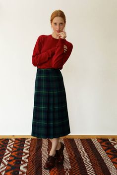 Modest Winter Fashion, Scotland Clothing, Military Skirts, Eclectic Outfits, September Fashion, Kilt Outfits, Persian Fashion, Sixties Fashion, Vintage Inspired Outfits