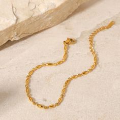 Minimal Oval Beaded Chain Bracelet - Waterproof and Tarnish-resistance Bracelet Size Chart, Wedding Bride Jewelry, Prom Accessories, Geometric Bracelet, Trendy Bracelets, Bracelet Dainty, Oval Beads, Gold Bead Bracelets, Jewelry Card