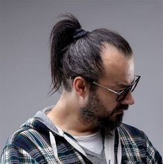 Hairstyle Ponytail Man. There are any references about Hairstyle Ponytail Man in here. you can look below. I hope this article about Hairstyle Ponytail Man can be useful for you. Please remember that this article is for reference purposes only. #hairstyle #ponytail #man Metal Hairstyles, Ponytail Hairstyles For Men, Mens Ponytail Hairstyles, Ponytail Haircut, Man Ponytail, Undercut Fade, Beyonce Hair, Short Ponytail, Pony Hairstyles