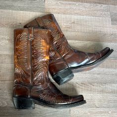 Size 9 1/2 Men Vintage Rare Preloved Gently Great Wearable Condition See Photos Cowboy Boots Wrangler Leather Boots Ready To Ship Vintage Snip Toe Ranch Boots, Mens Square Toe Cowboy Boots, Cowboy Boots For Men Boot Barn, Luxury Leather-lined Cowboy Boots For Ranch, Luxury Leather-lined Cowboy Boots For Rodeo, Cowboy Western, Men Vintage, Western Cowboy Boots, Western Boots