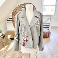 New With Tags ! The Measurements For The 2x Are 26.5 Inches Armpit To Armpit And 23.5 Inches Shoulder To Hem. Please Follow Me On Instagram At “Spreadloveonposh” Thank You For Visiting My Closet! To Be Notified Of Future Sales And New Arrivals Please Like My Meet The Posher! Casual Embroidered Biker Jacket For Spring, Casual Embroidered Biker Jacket For Fall, Embroidered Leather Jacket With Long Sleeves For Spring, Casual Embroidered Leather Jacket For Spring, Embroidered Long Sleeve Biker Jacket For Spring, Trendy Embroidered Leather Jacket For Spring, Embroidered Long Sleeve Leather Jacket For Spring, Casual Long Sleeve Biker Jacket With Floral Embroidery, Casual Biker Jacket With Floral Embroidery