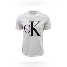 Calvin Klein Men's Big Ck Logo T-Shirt (Large, Brilliant White) Brand: Calvin Klein Color: Brilliant White Material Type: Cotton Size: Large Pit To Pit:23” Length:29” Fast Shipping Time Make A Bundle And Save Money Summer Streetwear T-shirt With Monogram Print, Calvin Klein Cotton T-shirt With Graphic Print, Logo Cotton Tops With Relaxed Fit, Calvin Klein Crew Neck T-shirt For Streetwear, White Monogram Print Streetwear Top, White Monogram Print Top For Streetwear, Calvin Klein Logo Cotton Tops, Casual Crew Neck T-shirt With Monogram Print, Calvin Klein Cotton Logo Tops