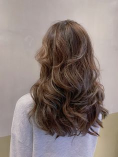 Long Layered Haircuts Wavy Hair, Dramatic Layers Long Hair, Wavy Layered Hair, Poofy Hair, Dramatic Hair, Haircuts For Wavy Hair