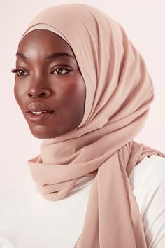 Featuring a smooth chiffon that is breathable, luxurious and soft to the touch, your new luxury chiffon hijab cements itself as a gram worthy edit. Hijabi Headshots, Chiffon Scrunchie, Hijab Shop, Matching Lounge Set, Silk Face Mask, Neck Cover, Natural Contour, Hijab Scarf