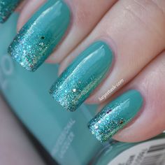 French Acrylic Nail Designs, Turquoise Acrylic Nails, Gradient Manicure, Glitter Fade Nails, Ombre Gel Nails, Gradient Nail Design, Bright Nail Designs, Aqua Nails