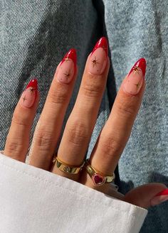 50+ Classy Christmas Nails We Hand-Picked To Inspire You! (2024) Almond Acrylic Nails Dark Colors, Red Biab Nails Short, Red Tip Nails, Almond Nails Red, Kutek Disney, Short Almond Nails, Nagel Tips, Classic French Manicure, Fake Nails With Glue