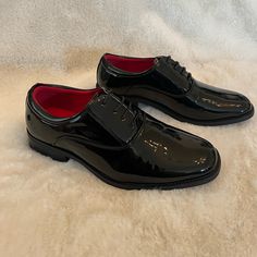 Brand New Without Tags - Bruno Marc Men's Shiny Black Faux Patent Leather Oxford Dress Shoes. Perfect For Any Formal Occasion. The Lace-Up Closure Provides A Comfortable And Secure Fit, While The Solid Pattern And Shiny Theme Give A Classic And Elegant Touch To Any Outfit. These Dress Shoes Are Perfect For Those Who Want To Look Their Best Without Sacrificing Comfort. The Red Interior Adds A Touch Of Class. Dress Up Your Casual Jeans Or Wear With Formal Attire. Formal Faux Leather Lace-up Dress Shoes, Formal Lace-up Faux Leather Dress Shoes, Fitted Plain Toe Dress Shoes For Party, Black Plain Toe Dress Shoes For Party, Fitted Patent Leather Slip-on Dress Shoes, Fitted Slip-on Patent Leather Dress Shoes, Red Fitted Lace-up Dress Shoes, Elegant Formal Winter Dress Shoes, Formal Closed Toe Synthetic Dress Shoes