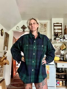 Perfect wool blend flannel  Green and plaid plaid print  Collared  Big and baggy fit  Chest pockets with buttons  Buttoned cuffs  Wool acrylic and other are the materials  Great vintage condition  Tag reads size large  Fits more like a xlarge/2xlarge  Check measurements below for more accurate sizing as I do not accept returns  Measurements are approximate and taken flat so please double chest and waist for more accurate sizing  Chest: 26 in  Waist: 26.5 in  Length: 30 in front 32 in back  Sleev Winter Plaid Wool Flannel Shirt, Long Sleeve Wool Plaid Flannel Shirt, Vintage Relaxed Fit Flannel Shirt For Winter, Oversized Classic Plaid Flannel Shirt, Bellbottom Outfit, Vintage Flannel Shirt, Denim Purse, Vintage Flannel, Grandpa Shirt