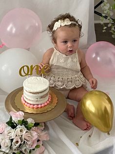 First Birthday Girl Smash Cake, Girl Smash Cake, 1st Birthday Girl Decorations, First Birthday Girl, 1st Birthday Girl, Birthday Headband, Girl Birthday Themes, Cake Pictures