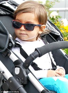 Love Mason Disick, soo cute : ) I wanna find sunnies like that to fit Jyrah Ray Ban Sunglasses Sale, Ray Ban Sunglasses Outlet, Kids Summer Fashion, Ray Ban Outlet, Chur, Kourtney Kardashian, Kids Fashion Boy, Fashion Kids